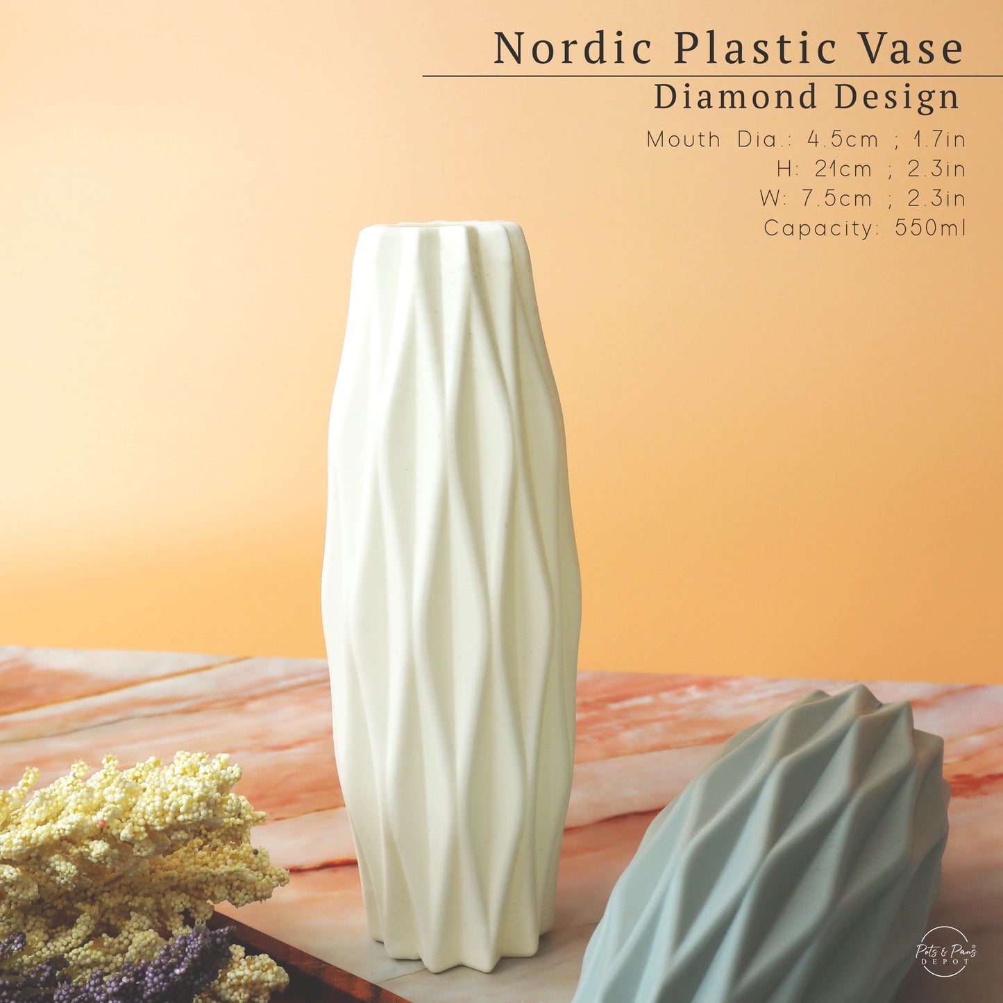 Nordic Plastic Desk Vase (Small)