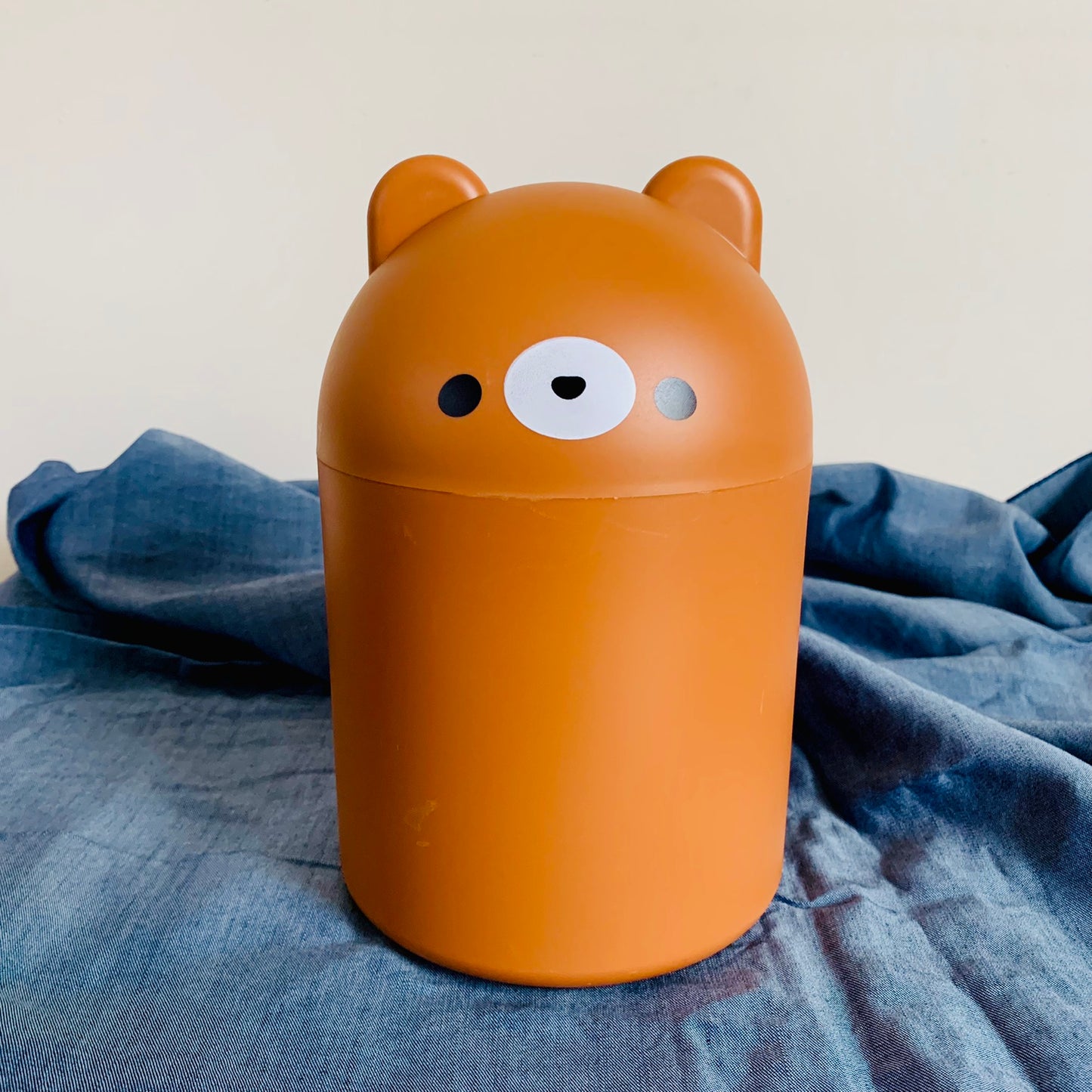 Hanata Character Trash Bin